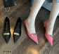 Zapato de tacón bajo color rosa y negro