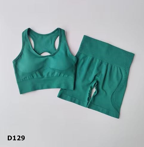 Set deportivo 2 piezas short (push up)  y sport bra color verde